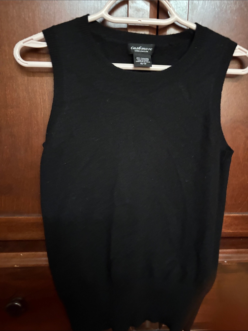 Lord & Taylor Black Sleeveless Cashmere vest